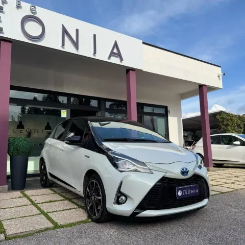 Toyota Yaris 5p 1.5h Trend White Edition - Immagine 1