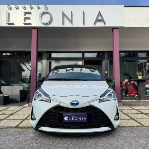 Toyota Yaris 5p 1.5h Trend White Edition - Immagine 2