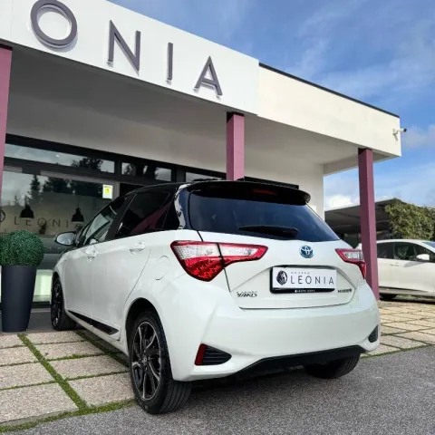 Toyota Yaris 5p 1.5h Trend White Edition - Immagine 6