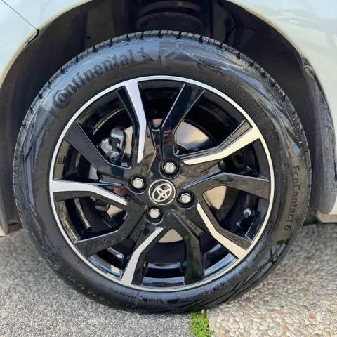 Toyota Yaris 5p 1.5h Trend White Edition - Immagine 19