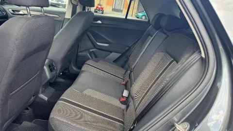 Volkswagen T-Roc 1.0 tsi Style 115cv - Immagine 20