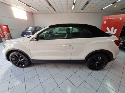 Volkswagen T-Roc Cabriolet 1.0 tsi Style 115cv - Immagine 10