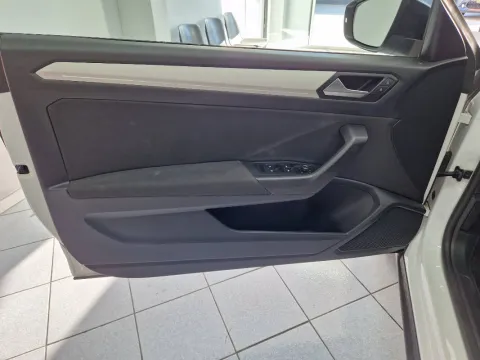 Volkswagen T-Roc Cabriolet 1.0 tsi Style 115cv - Immagine 15