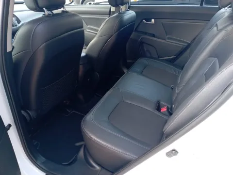 Kia Sportage 2.0 crdi Pure Rebel awd 136cv - Immagine 8