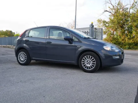 Fiat Punto 5p 1.3 mjt Street s&s 95cv - Immagine 2