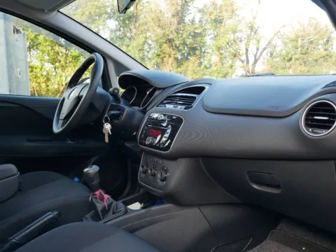Fiat Punto 5p 1.3 mjt Street s&s 95cv - Immagine 9