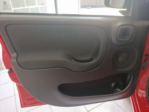 Fiat Panda 1.2 Connected by Wind s&s 69cv - Immagine 9