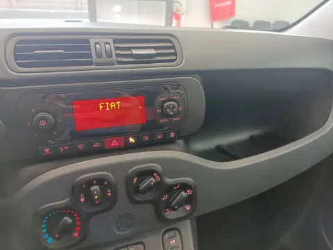 Fiat Panda 1.2 Connected by Wind s&s 69cv - Immagine 15