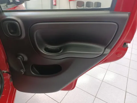 Fiat Panda 1.2 Connected by Wind s&s 69cv - Immagine 18