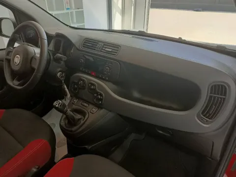 Fiat Panda 1.2 Connected by Wind s&s 69cv - Immagine 22
