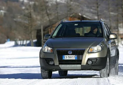 Fiat Sedici 1.9 mjt Dynamic 4x4 120cv - Immagine 5