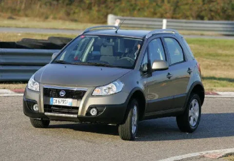 Fiat Sedici 1.9 mjt Dynamic 4x4 120cv - Immagine 7
