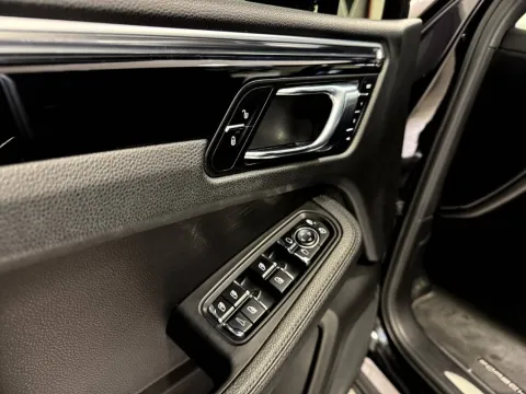 Porsche Macan 2.0 252cv pdk - Immagine 12