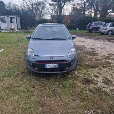 Fiat Punto Evo 5p 1.3 mjt Active s&s 75cv - Immagine 1