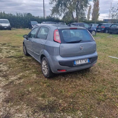 Fiat Punto Evo 5p 1.3 mjt Active s&s 75cv - Immagine 4