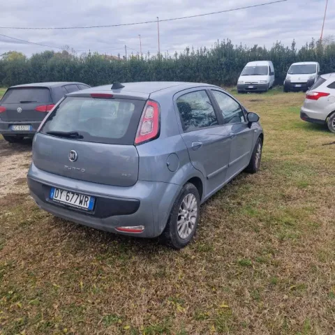 Fiat Punto Evo 5p 1.3 mjt Active s&s 75cv - Immagine 8