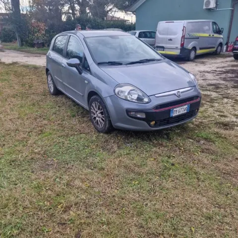 Fiat Punto Evo 5p 1.3 mjt Active s&s 75cv - Immagine 10