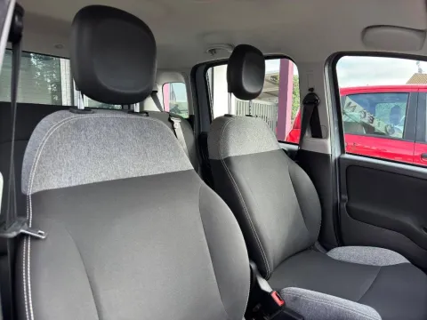 Fiat Panda 1.0 firefly hybrid s&s 70cv 5p.ti - Immagine 14