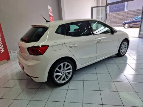 Seat Ibiza 1.0 ecotsi FR 95cv - Immagine 4