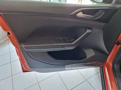 Volkswagen T-Cross 1.0 tsi Style 95cv - Immagine 9