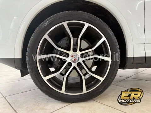 Porsche Cayenne 3.0 Platinum Edition tiptronic - Immagine 8