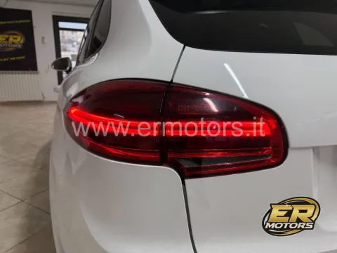 Porsche Cayenne 3.0 Platinum Edition tiptronic - Immagine 9