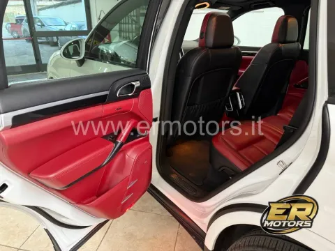 Porsche Cayenne 3.0 Platinum Edition tiptronic - Immagine 24