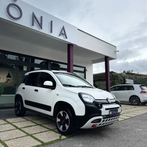Fiat Panda 1.0 firefly hybrid Cross s&s 70cv 5p.ti - Immagine 1