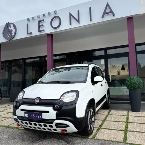 Fiat Panda 1.0 firefly hybrid Cross s&s 70cv 5p.ti - Immagine 3