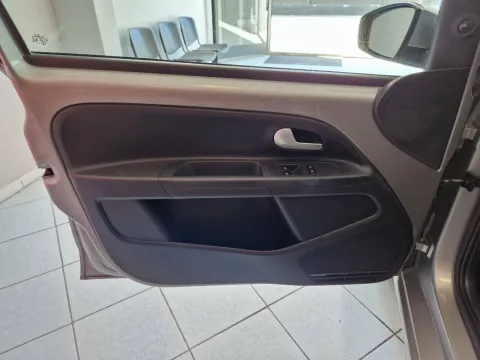 Volkswagen up! 5p 1.0 Move up! 60cv my20 - Immagine 4