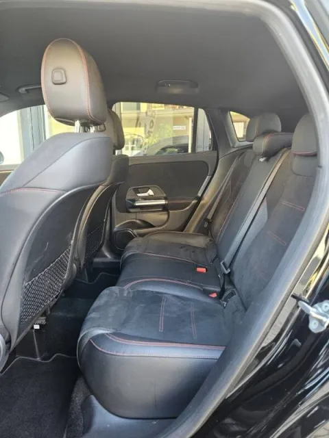 Mercedes GLA 180 d Premium auto - Immagine 8