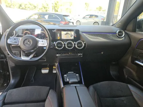Mercedes GLA 180 d Premium auto - Immagine 10