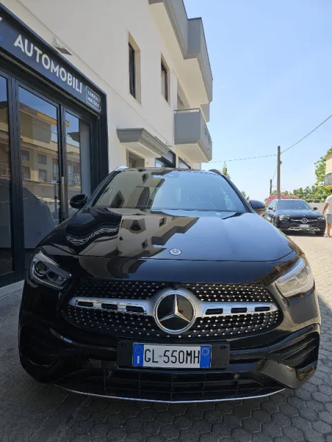 Mercedes GLA 180 d Premium auto - Immagine 2