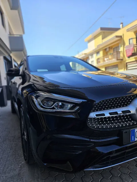 Mercedes GLA 180 d Premium auto - Immagine 4