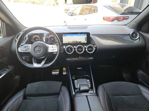 Mercedes GLA 180 d Premium auto - Immagine 10