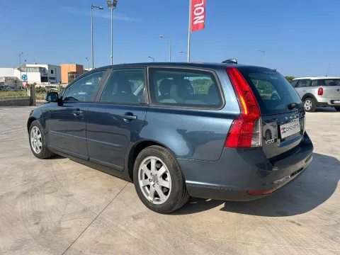 Volvo V50 1.8 flexifuel Kinetic - Immagine 11