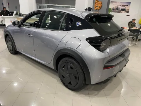 Lancia Ypsilon 1.2 mhev 110cv e-dct - Immagine 2