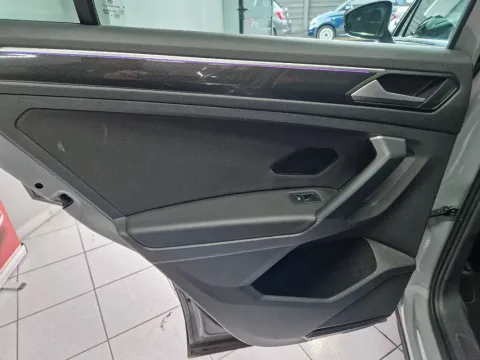 Volkswagen Tiguan 1.5 tsi Elegance 150cv dsg - Immagine 20