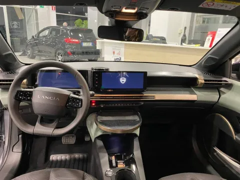 Lancia Ypsilon 1.2 mhev 110cv e-dct - Immagine 10