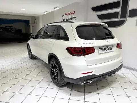 Mercedes GLC 220 d Sport 4matic auto - Immagine 5