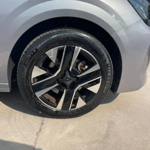 Peugeot 208 1.2 puretech Allure s&s 100cv - Immagine 21