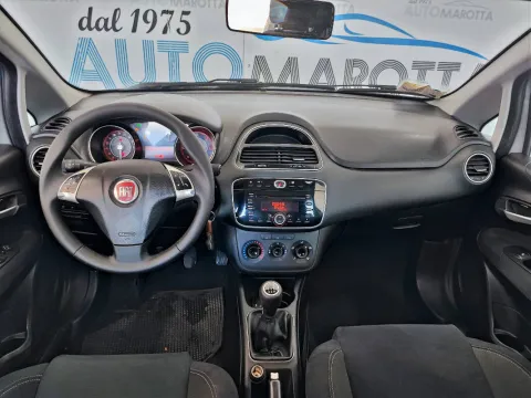 Fiat Punto 5p 1.3 mjt II 16v Lounge 75cv E5+ - Immagine 8