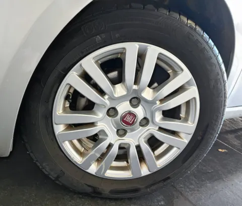 Fiat Punto 5p 1.3 mjt II 16v Lounge 75cv E5+ - Immagine 18