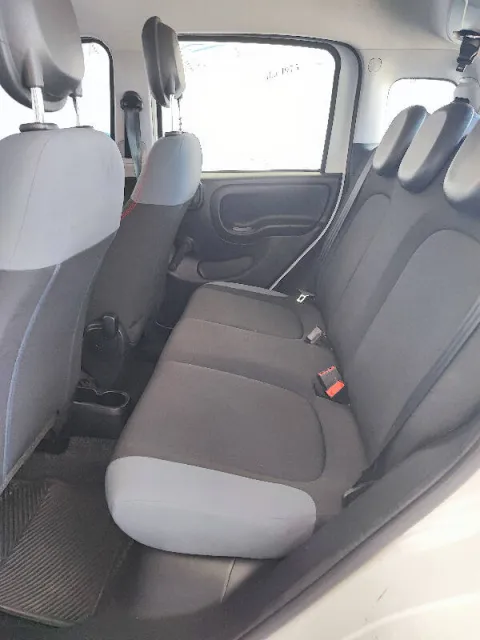 Fiat Panda 0.9 t.air t. 4x4 s&s 85cv my19 - Immagine 16
