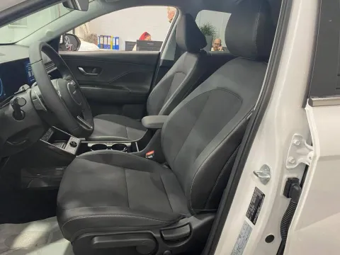 Hyundai Kona 64 kWh EV Exclusive - Immagine 6