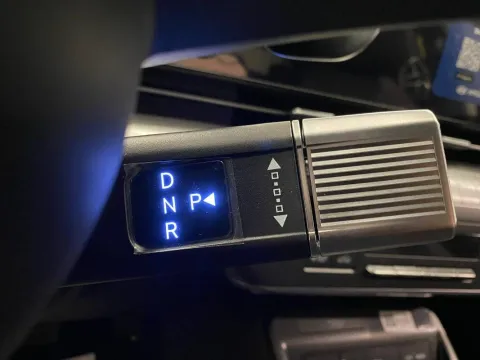 Hyundai Kona 64 kWh EV Exclusive - Immagine 18
