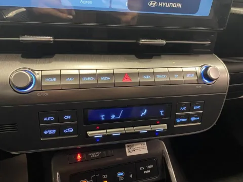 Hyundai Kona 64 kWh EV Exclusive - Immagine 19