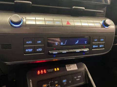 Hyundai Kona 64 kWh EV Exclusive - Immagine 21