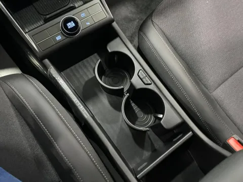 Hyundai Kona 64 kWh EV Exclusive - Immagine 23