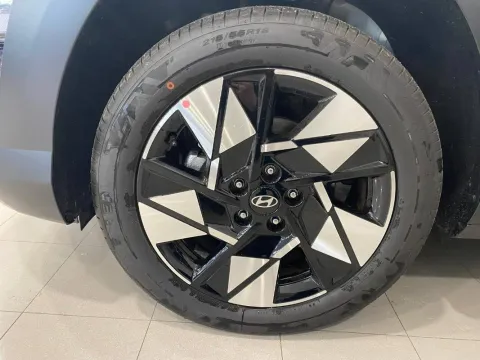 Hyundai Kona 64 kWh EV Exclusive - Immagine 24
